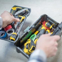 Stanley Boîte à Outils STST1-75521 Boite Ã Outils Essential M 19â€ -Boîte à outils Soldes Boutique stst1 75521 boite a outils essential m 19ae 4